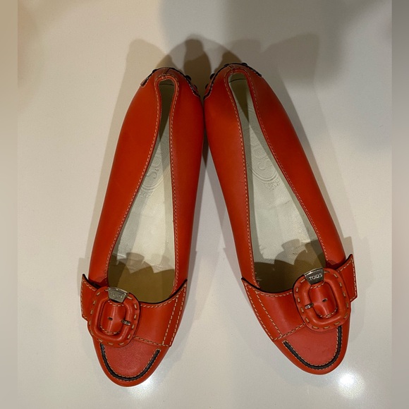 Tod’s Leather Loafers -size 6 - Picture 2 of 5